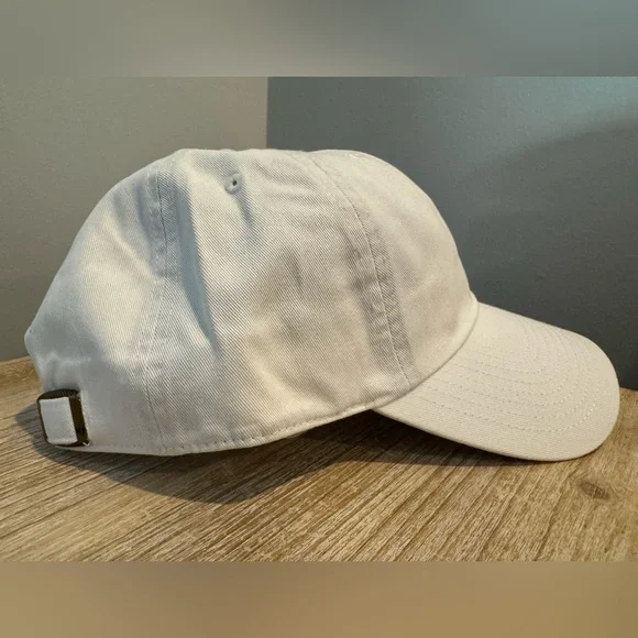 Plain White ‘47 Brand Adjustable Baseball Cap - Picture 4 of 9
